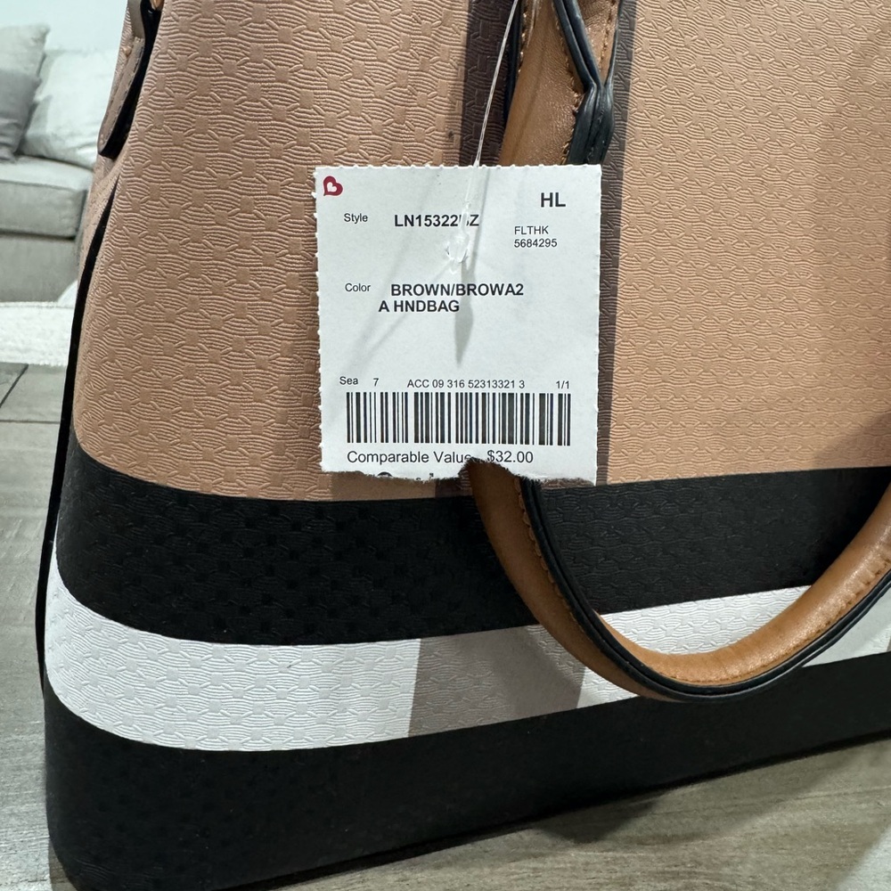 Elegant Multi-Color Tote - Picture 2 of 12